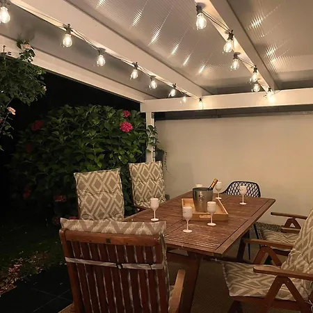 3 Bedrooms Maisonette In Apartment *